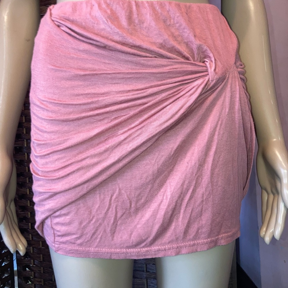 Rue 21 Pink Form Fitting Cute Skirt-Above knee length